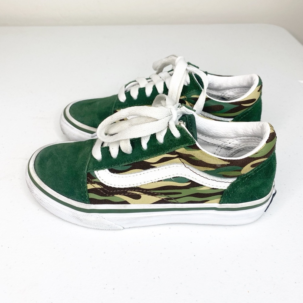 Vans Old Skool Flame Print Sneakers in Green Kids Size 13